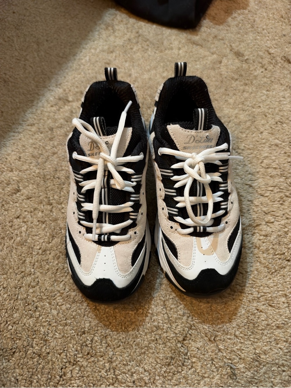 Skechers D’lites (Size 6) - Picture 3 of 5